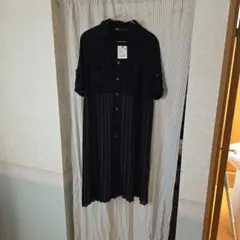 新品 ZARA プリーツワンピース 黒 S