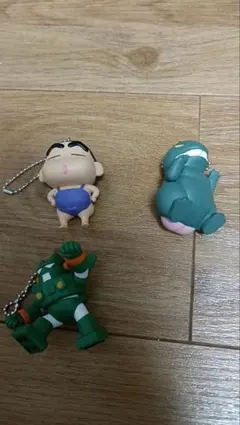 クレヨンしんちゃん一番くじ　F賞　フィギュアチャーム　3種