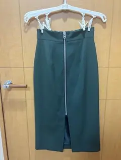 セール中　フロントジップ ペンシルスカート ダークグリーン