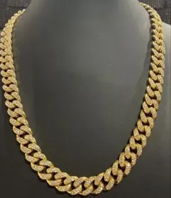 ゴールドネックレスダイヤモンド風