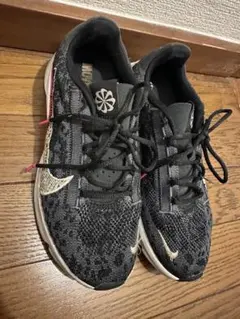 Nike Supreme ブラック/ピンク スニーカー 24.5