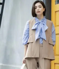 セレモニー　OPAQUE.CLIP フリルペプラムジレ　キャメル