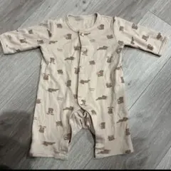 ベージュ くまさん柄ロンパース