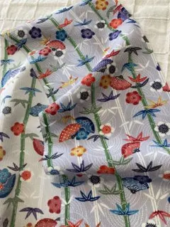 正絹　着物　はぎれ　アッシュブルー地　松竹梅　16 cmx 86 cm m215