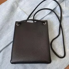 ブラックレザーサコッシュのサムネイル