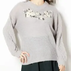 earth music&ecology　フロント刺繍ニットプルオーバー