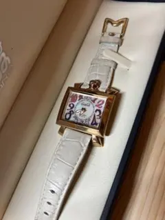 GaGa Milano アナログ時計 ホワイト/ゴールド　電池切れのサムネイル