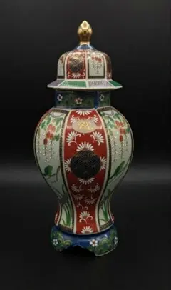 有田焼 (アリタヤキ) 金龍窯 博山作 飾壺 金彩孔雀花紋 - メルカリ