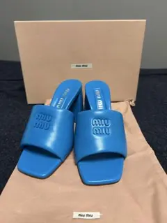miu miu 青 ヒールサンダル 新品 未使用 36のサムネイル