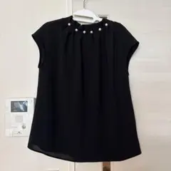 パール付き 半袖ブラウス ブラックのサムネイル