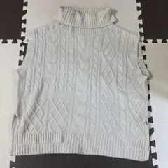 OLIVE des OLIVE ホワイト ケーブルニット タートルネック ベスト