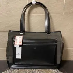 【新品】LANVIN en Bleu トートバッグ　カーキー　35,200円のサムネイル