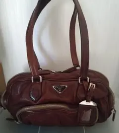 希少 PRADA ウォッシュドレザー ショルダーバッグ