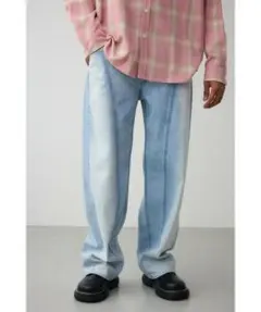 AZUL by moussy ワイドデニム。Lサイズ。ライトブルー。