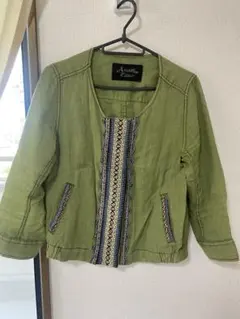 刺繍入りオリーブグリーンジャケット