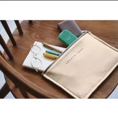 theory luxe × BAILA マルチポーチのサムネイル