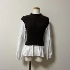 リブ編みタートルネックフリルトップス