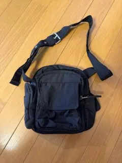 ブラック ナイロン ショルダーバッグ　niko and...