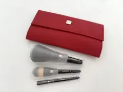 【新品・未使用品】　LANCOME　ランコム　メイクブラシ　3本　専用ケース付きのサムネイル