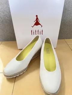 新品未使用fitfit ウェッジソールサンダル ホワイトのサムネイル