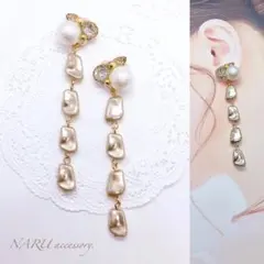 【384】再入荷❤️ パールビジュー　ランダムデザインビーズ　ピアス　イヤリング