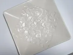 ジェンガラケラミック スクエアプレート 食器のサムネイル