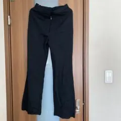 黒いフレアパンツ ウール混合