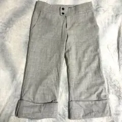 【本日限定値下げ】UNTITLED クロップドパンツ グレー サイズ1のサムネイル
