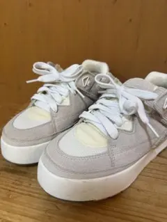 UGG スニーカーのサムネイル