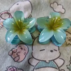 ハイビスカス花形ヘアクリップ 青と緑