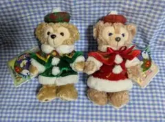 ⑮【ダッフィー&シェリーメイ】 クリスマス衣装のぬいぐるみバッジセット