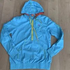 PUMA フード付き水色ウィンドブレーカー M