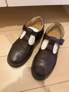 Tストラップシューズのサムネイル