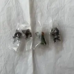 リトルナイトメア　めじるしアクセサリー　4個セット