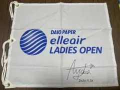 古江彩佳プロサイン入りエリエール優勝フラッグ