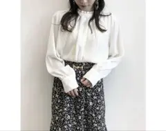 2025年最新】とろみブラウス 長袖の人気アイテム - メルカリ