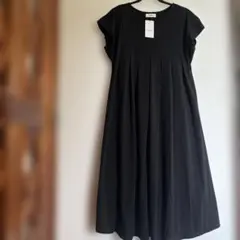 新品未使用タグ付きBEAMS HEART タックフレアワンピース　フリーサイズ