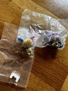 みんなでバカンスフィギュア　日焼け　ガチャガチャ　クロミ　ウサハナ