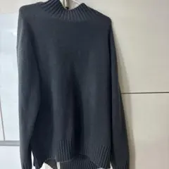 GU ダークグレー リブ編み タートルネック セーター