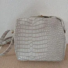 VIVAYOU　クロコダイル型押し ショルダーバッグ