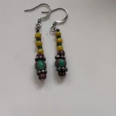 ハンドメイド 多色ビーズ ピアス