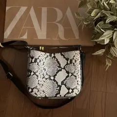 ZARA パイソン柄　ショルダーバッグ