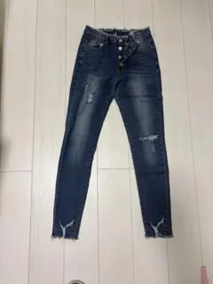 ダメージ加工ハイウエストスキニーデニム