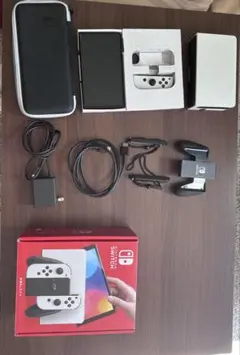 Nintendo Switch 有機ELモデル 本体と付属品
