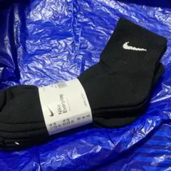 売*。様 Nike Everyday ブラックソックス 25-27cm