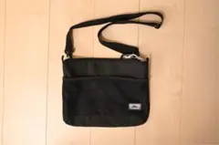 Columbia サコッシュ ブラック ショルダー バッグのサムネイル