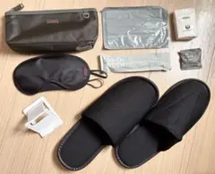 【限定品】 Japan Airlines ビジネスクラス ポーチ 緑/ TUMI
