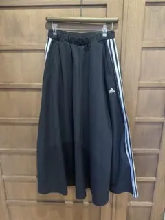adidas フレアスカート 黒 Lサイズ