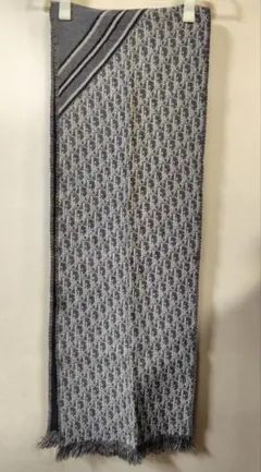 ［難あり］クリスチャンディオール　グレーとホワイトのロゴマフラー