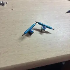 指スケ　トラック